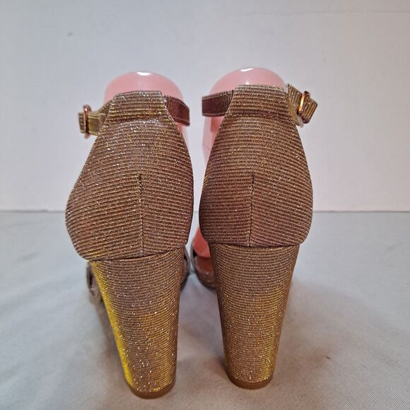 Bamboo Frenzy 18S Block Heel Sandals Women's Size 8.5 M Rose Gold Metallic - Picture 3 of 9